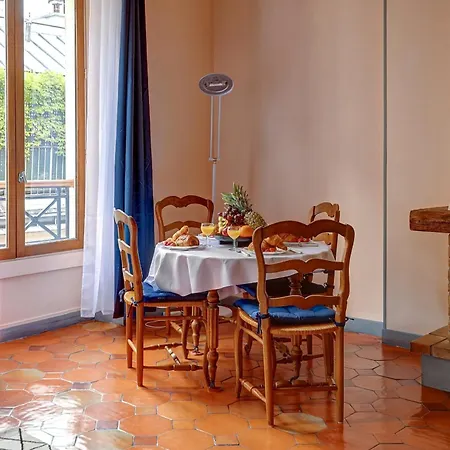 Apartment Heart Of 1br Cozy Flat Paris